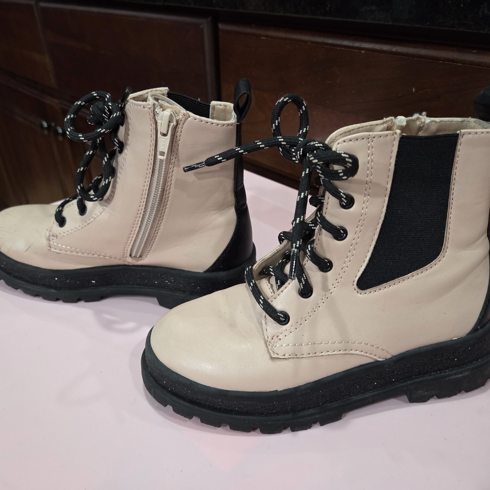 Stylish Kids Boots - Cream and Black